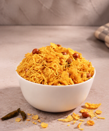 Corn Flax Dal Mixture
